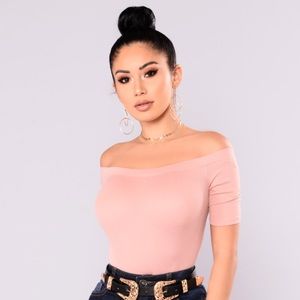 Avery Off the Shoulder Bodysuit- Mauve